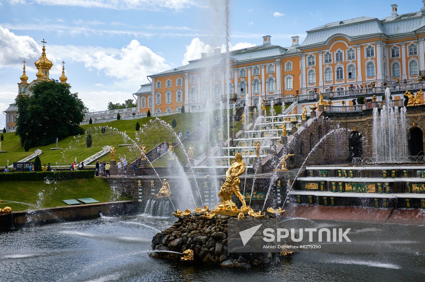 Russia Peterhof State Museum Reopening