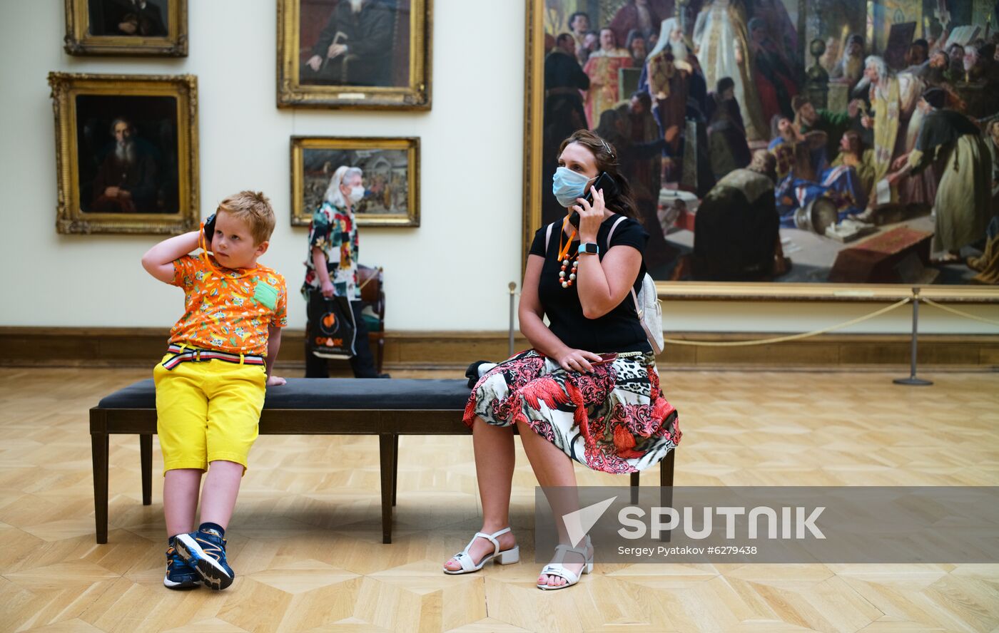 Russia Coronavirus Lockdown Ease