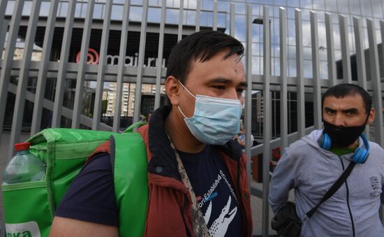 Russia Couriers Strike