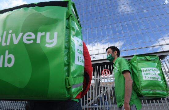 Russia Couriers Strike