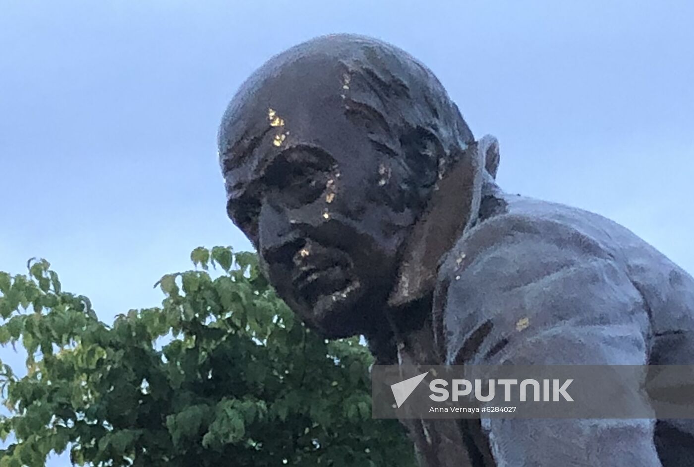 US Russia Baranov Statue