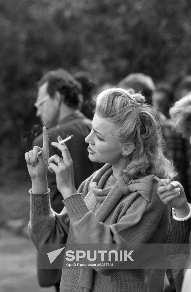 Smoking lady