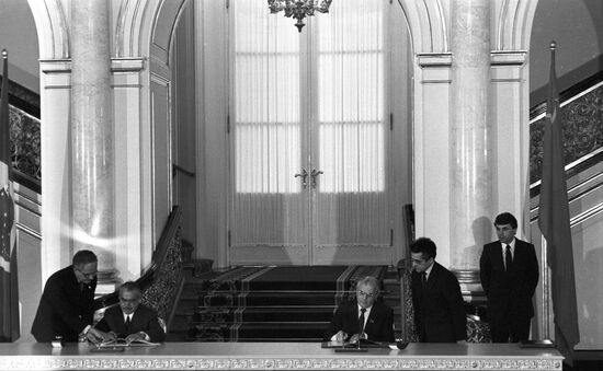 President of Brazil Jose Sarney visits USSR