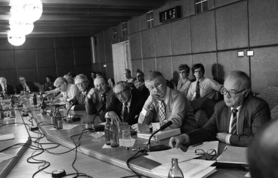 Soviet-US meeting on information exchanges