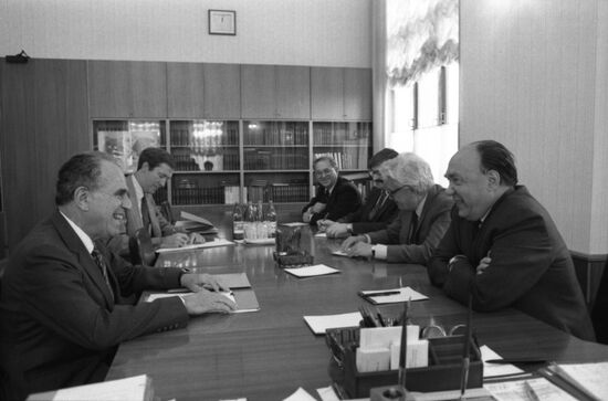 Soviet-US meeting on information exchanges