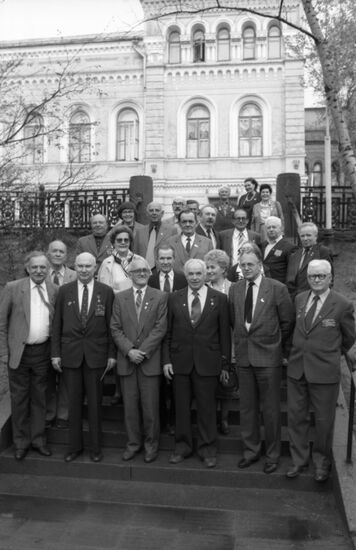 WWII veterans meet at Soviet War Veteran Committee