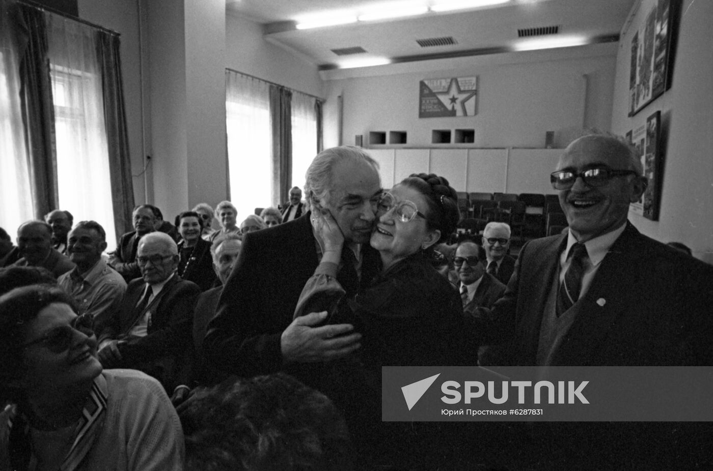 WWII veterans meet at Soviet War Veteran Committee