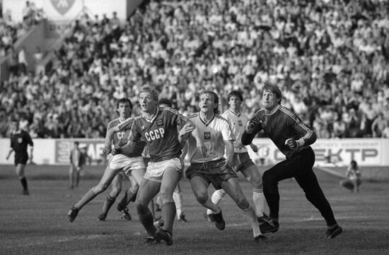 USSR plays friendly football match against Poland