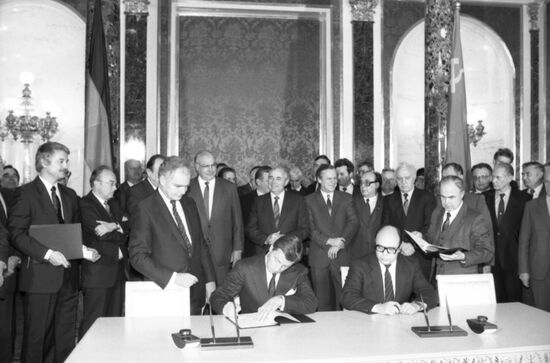 Chancellor of Federal Republic of Germany Helmut Kohl visits USSR