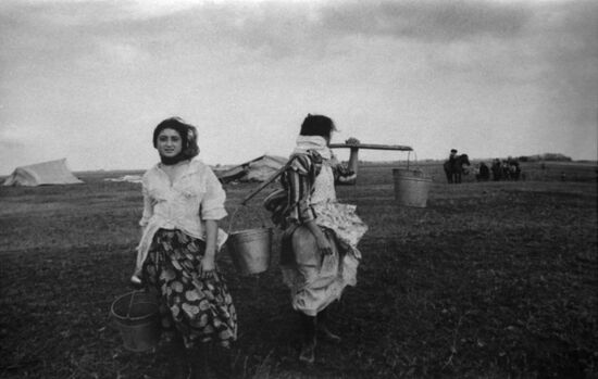 Photo by Soviet photographer Lyalya Kuznetsova