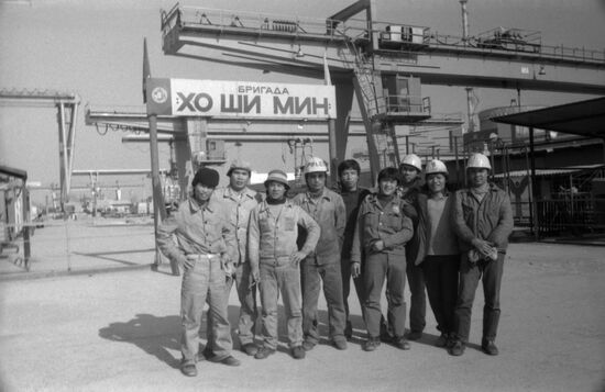 Team of Vietnamese builders in USSR