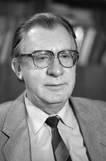 Soviet economist Oleg Bogomolov