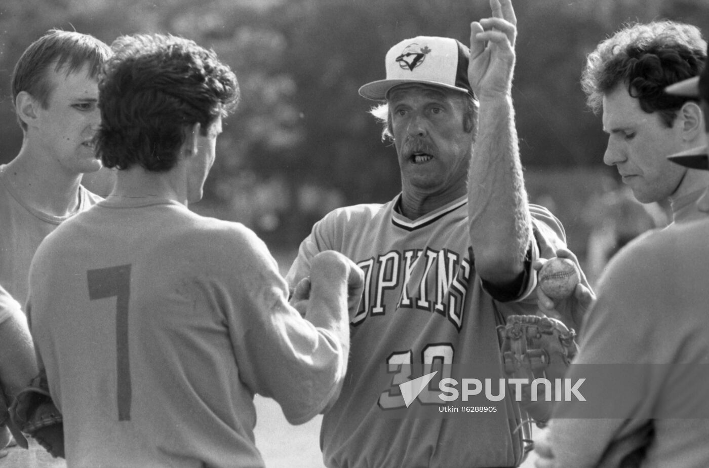 Friendly baseball match between Moscow Chemical Technology Institute and Baltimore University teams