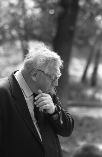 Simultaneous game with international grandmaster Alexei Suetin