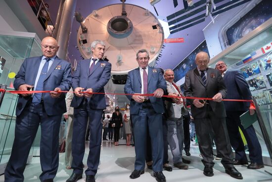Russia Soyuz-Apollo Anniversary