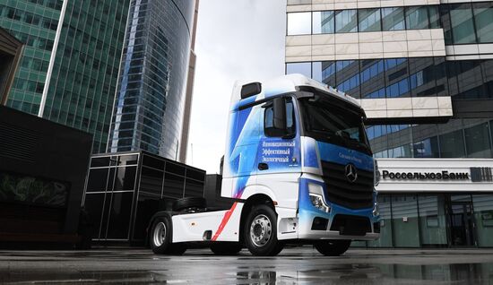 Russia Mercedes-Benz Actros Premiere