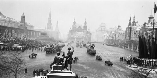 Celebrations of 52nd anniversary of October Revolution