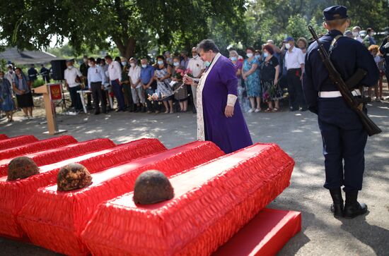 Russia WWII Soviet Soldiers Reburial