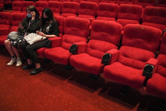 Russia Сoronavirus Cinemas Reopening