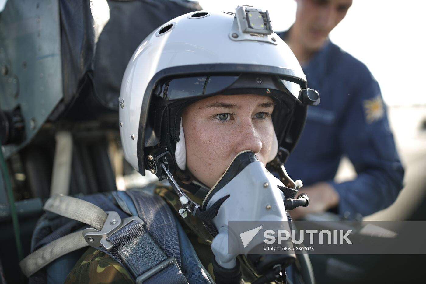 Russia Female Pilots Training