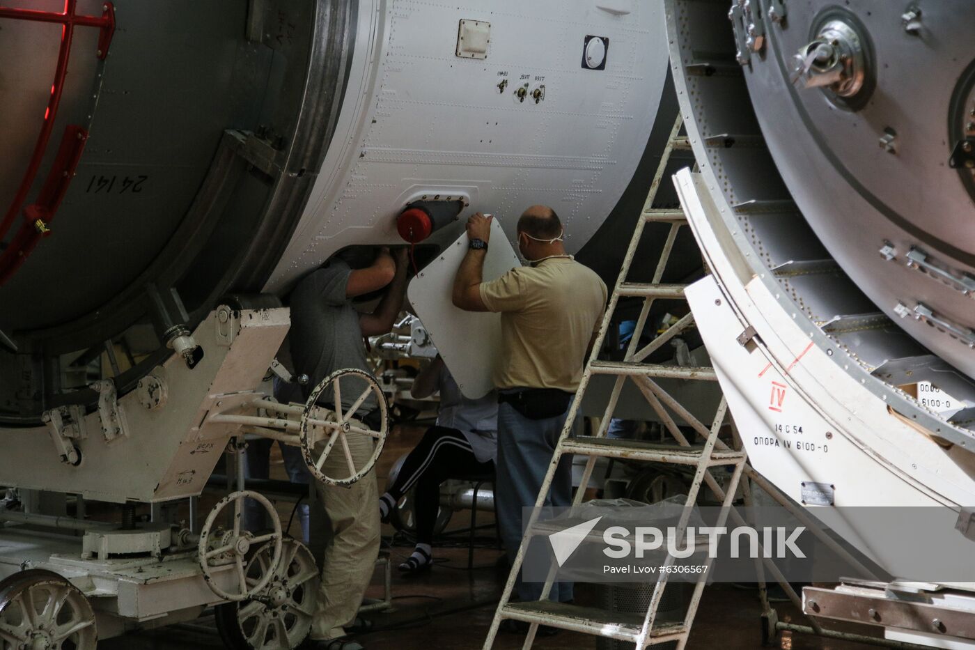 Russia Space Launch Vehicles Assembly
