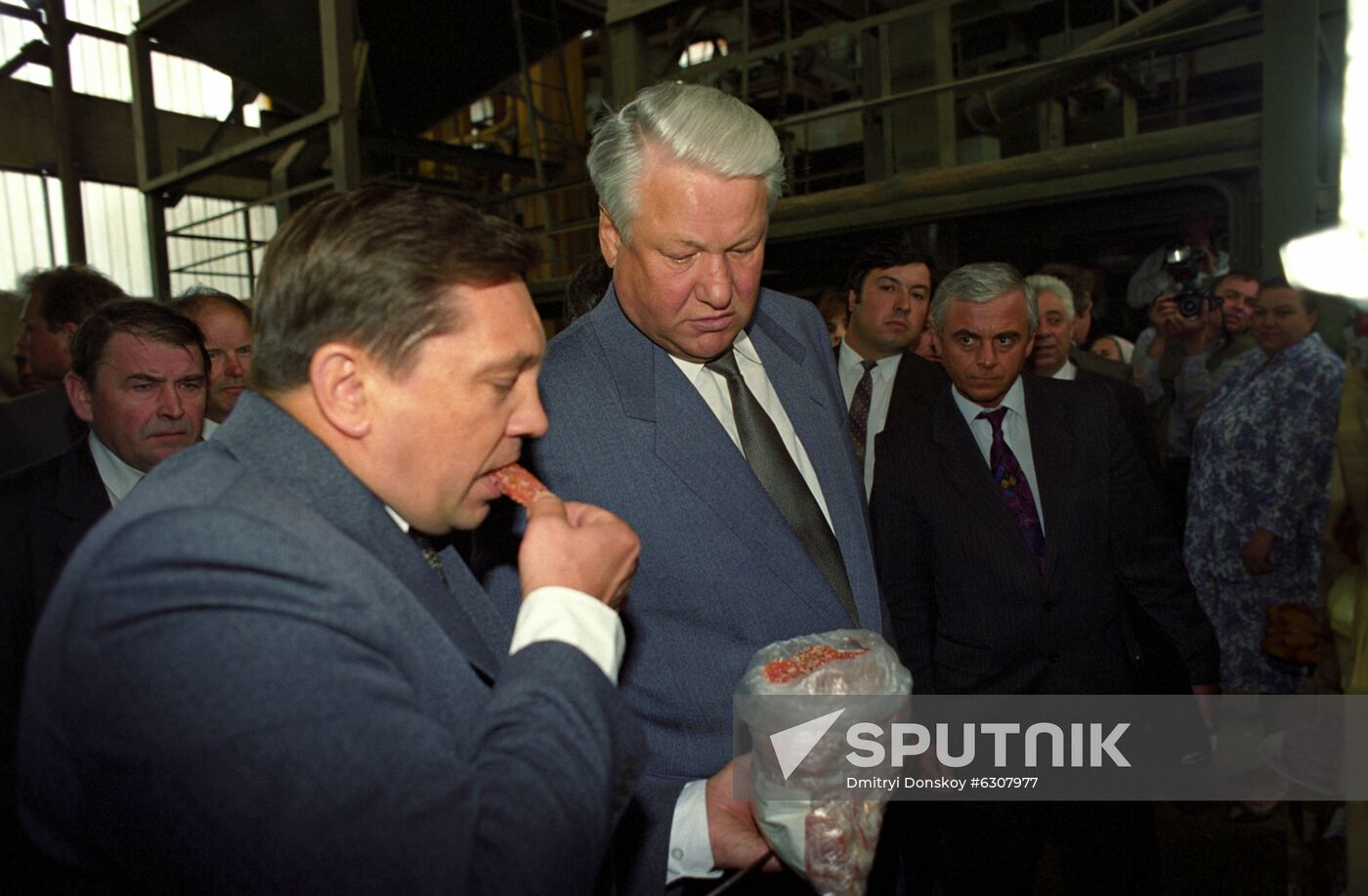 Boris Yeltsin tours Moscow Region