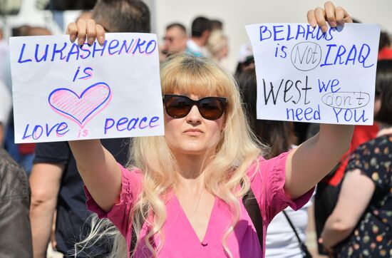 Belarus Lukashenko Supporters
