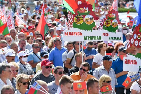 Belarus Lukashenko Supporters