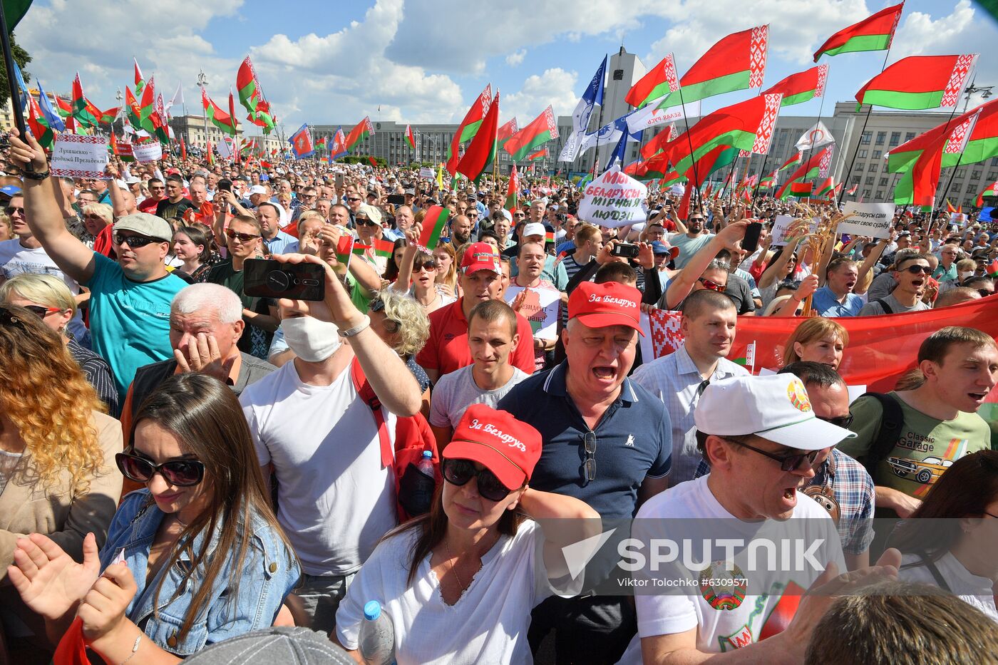 Belarus Lukashenko Supporters