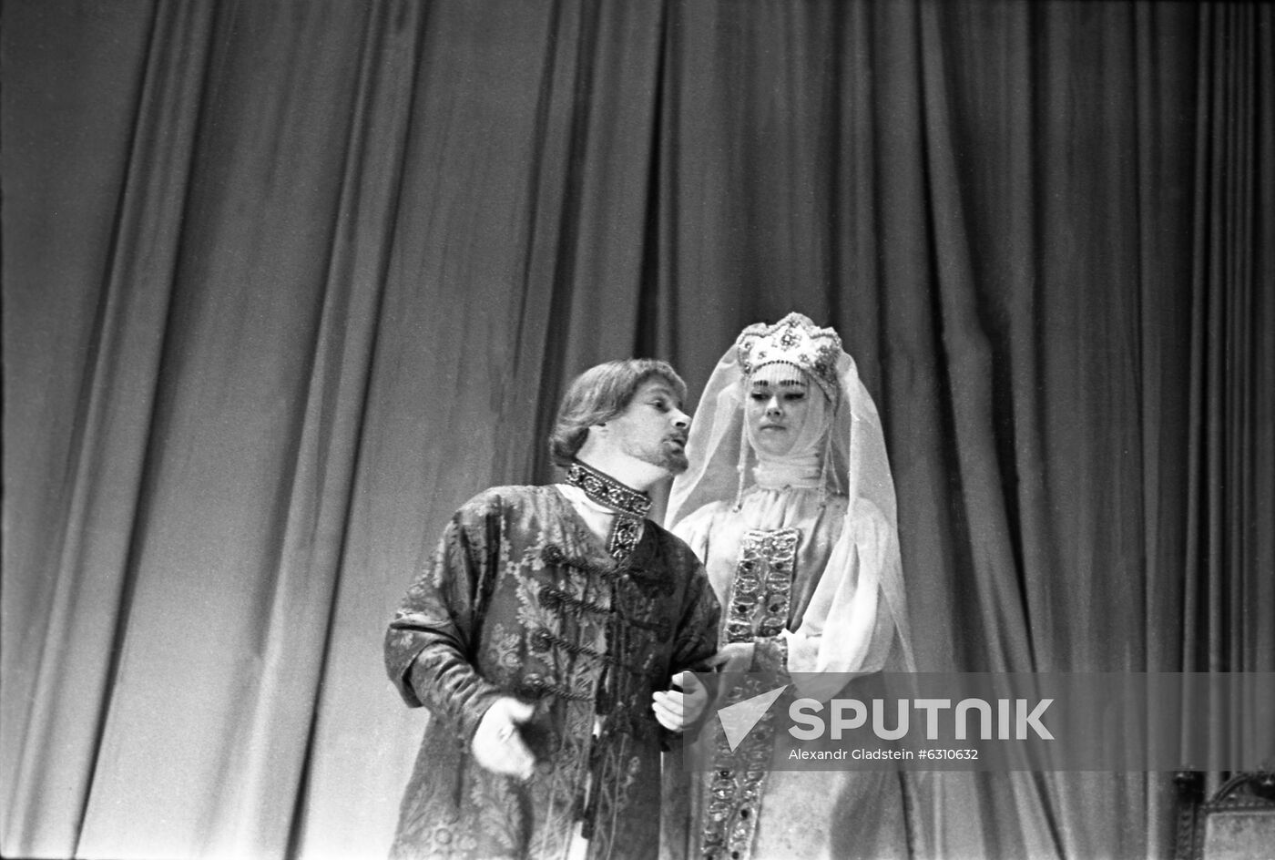 Actor Leonid Kharitonov