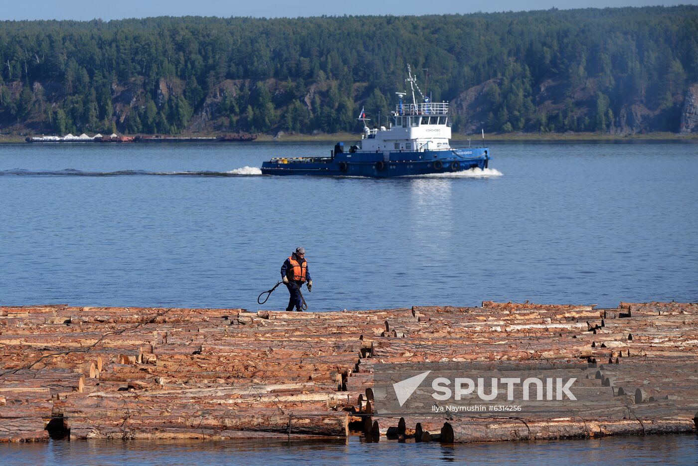 Russia Timber Rafting