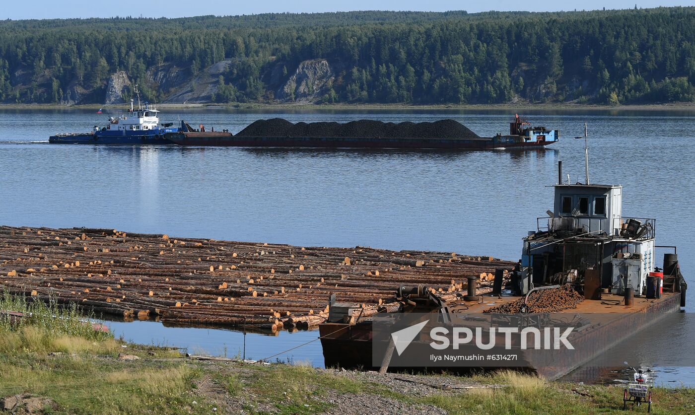 Russia Timber Rafting