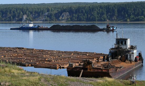 Russia Timber Rafting