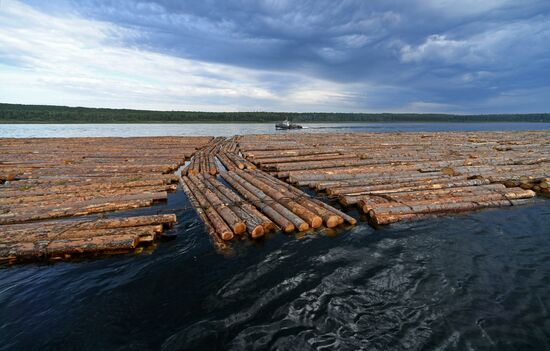 Russia Timber Rafting