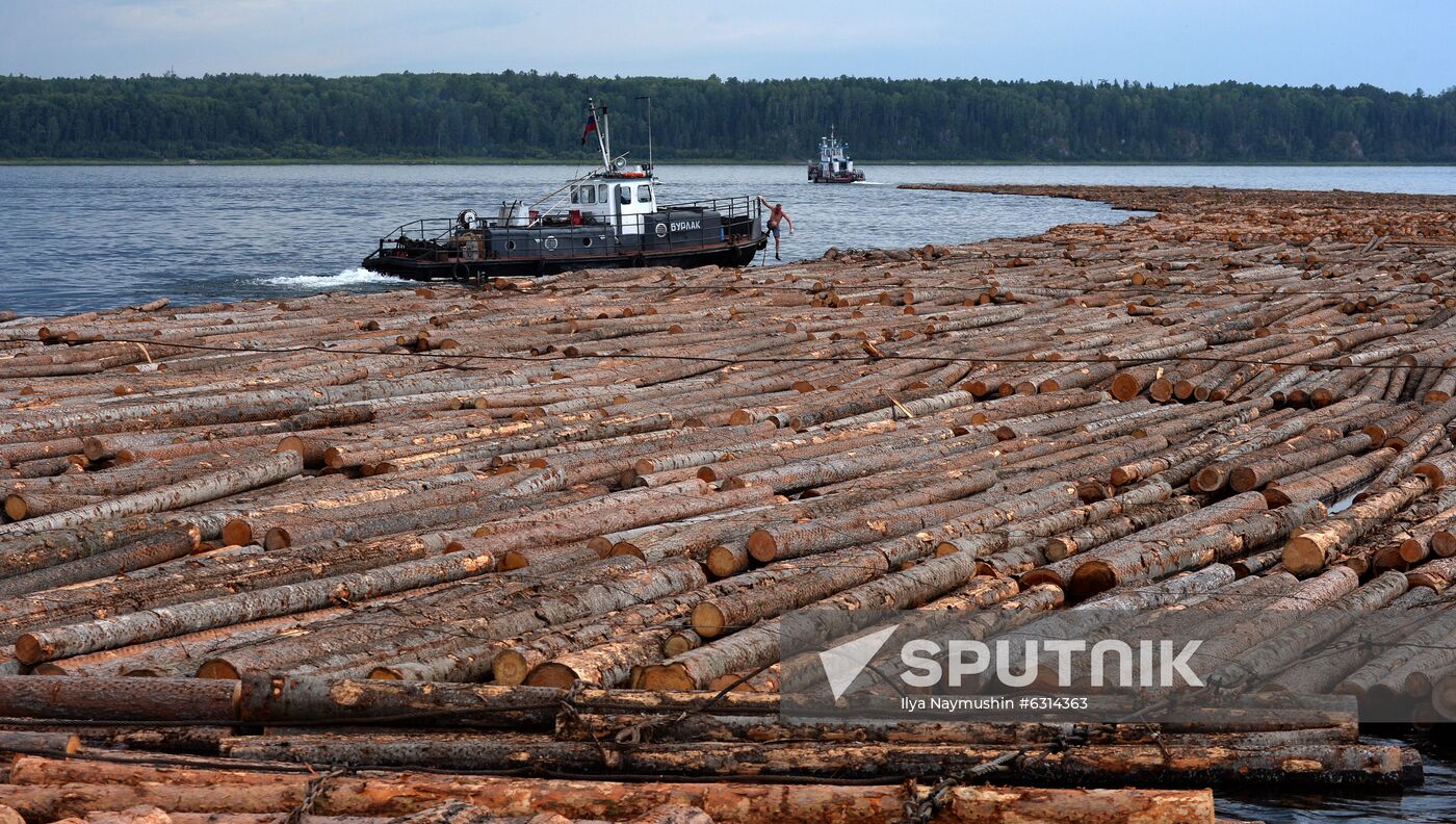 Russia Timber Rafting