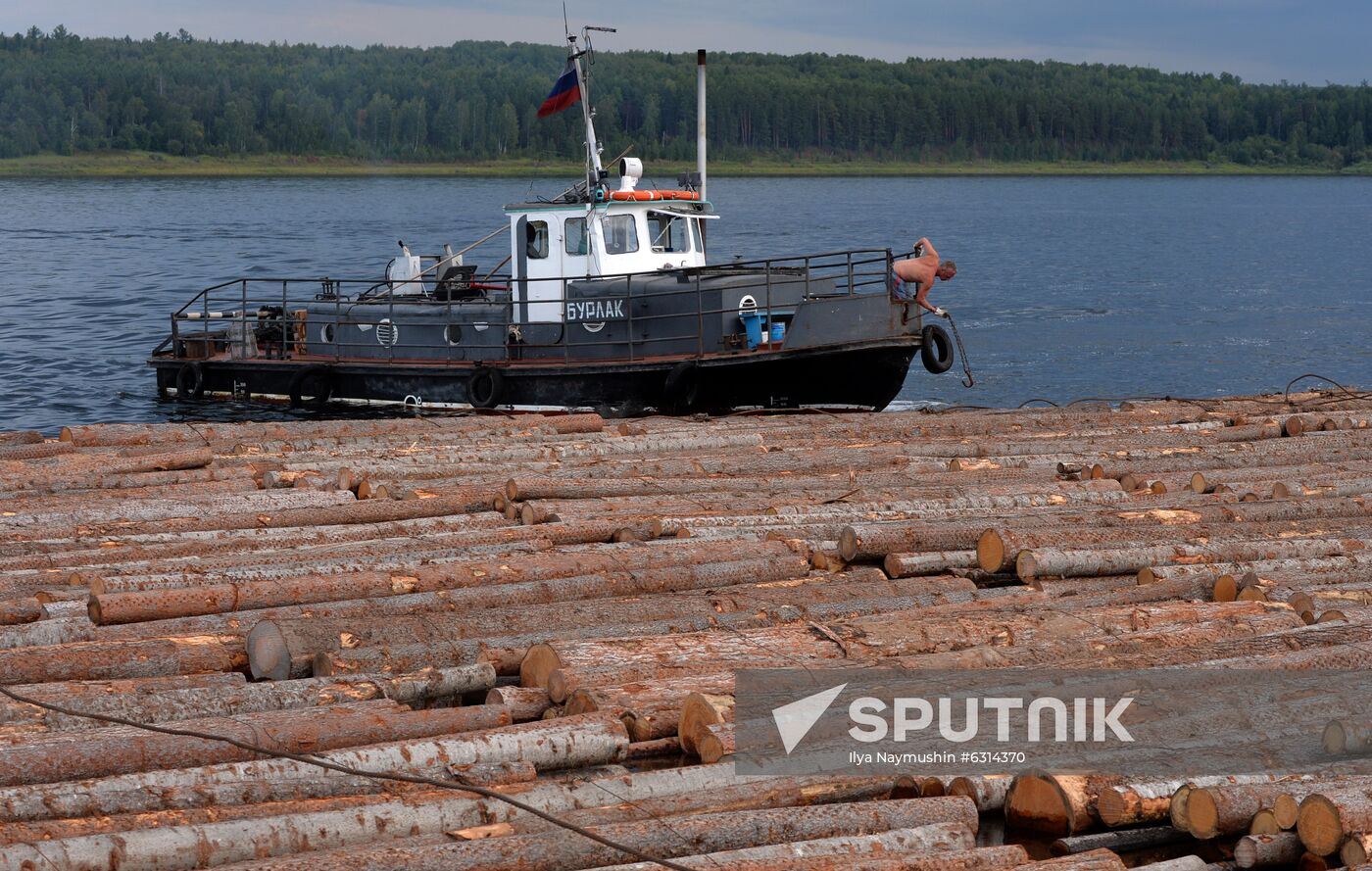 Russia Timber Rafting