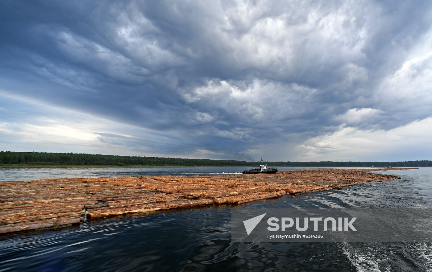 Russia Timber Rafting