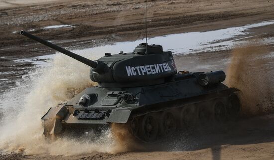 Russia Army Forum Tank Biathlon