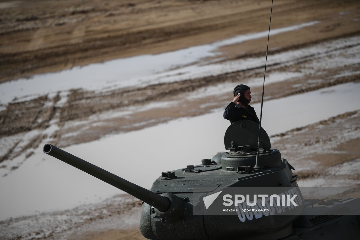 Russia Army Forum Tank Biathlon