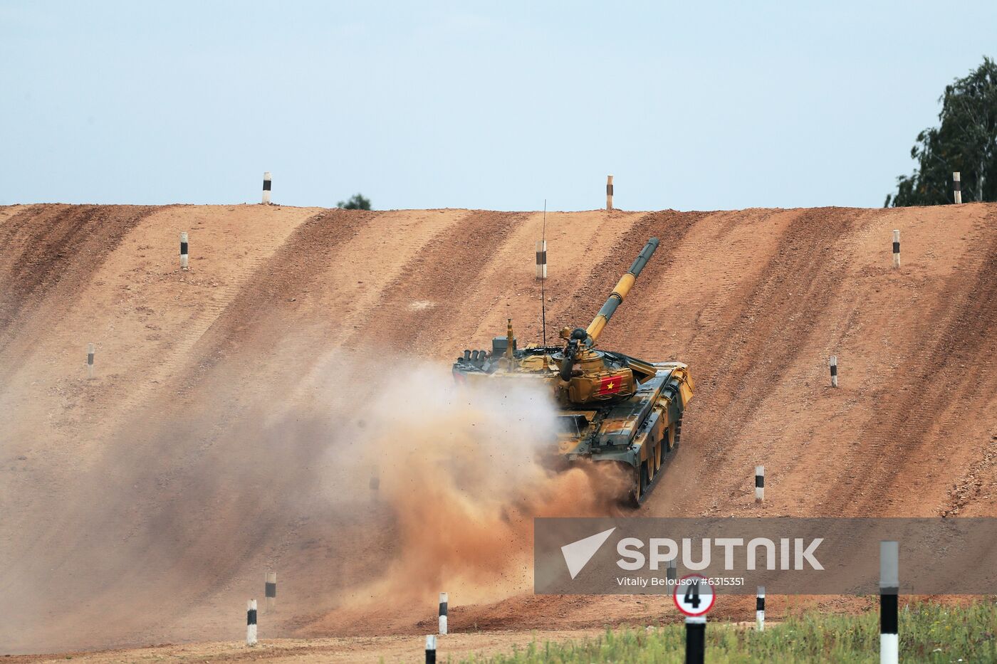 Russia Army Forum Tank Biathlon