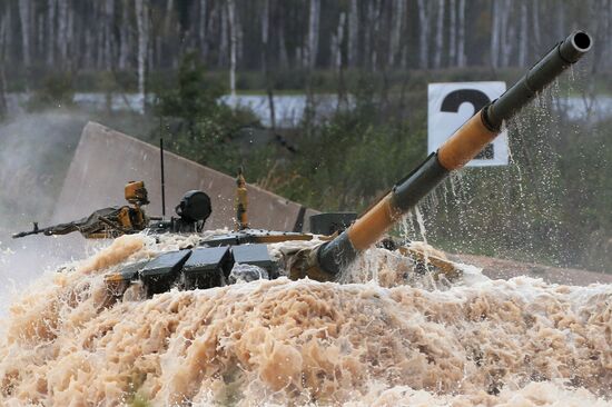 Russia Army Forum Tank Biathlon
