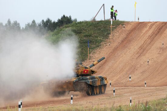 Russia Army Forum Tank Biathlon