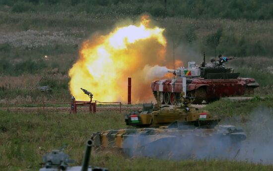 Russia Army Forum Tank Biathlon
