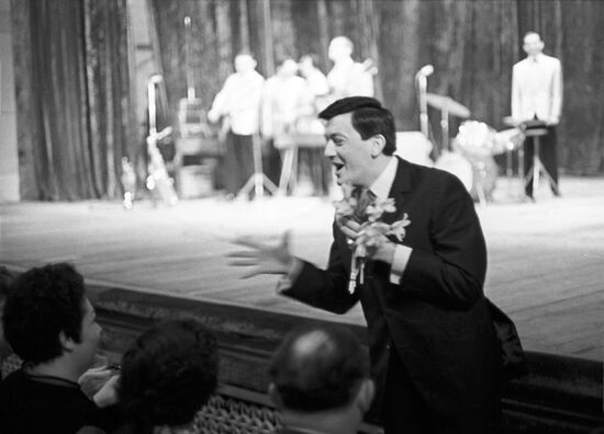 Yugoslav singer Djordje Marjanovic performs in USSR