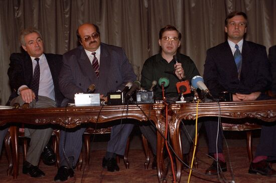 MMM president Sergei Mavrodi holds news conference