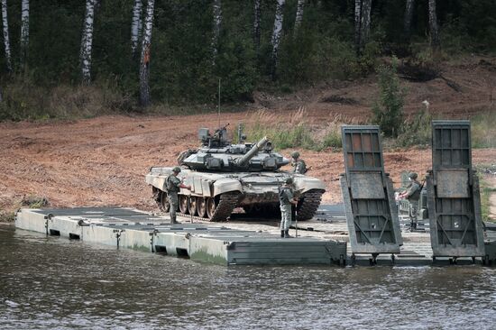 Russia Army Forum Military Equipment Showing