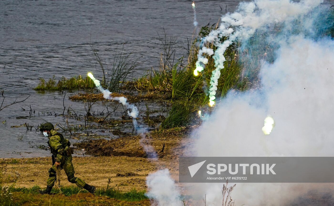 Russia Army Forum Military Equipment Showing