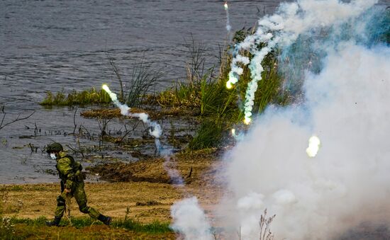 Russia Army Forum Military Equipment Showing