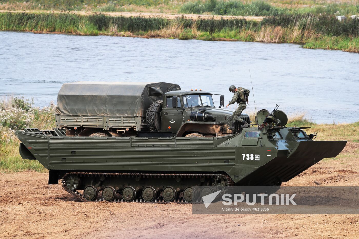 Russia Army Forum Military Equipment Showing