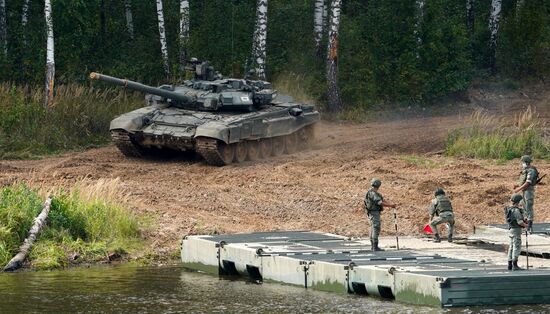 Russia Army Forum Military Equipment Showing